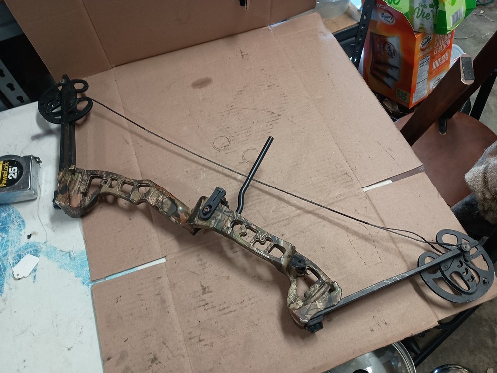 *Used* Barnett Vortex Hunter Youth Bow