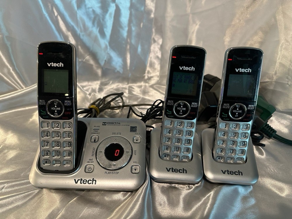 Vtech 3 Handset Cordless Phone Answering System Caller-ID Black / Silver WORKING