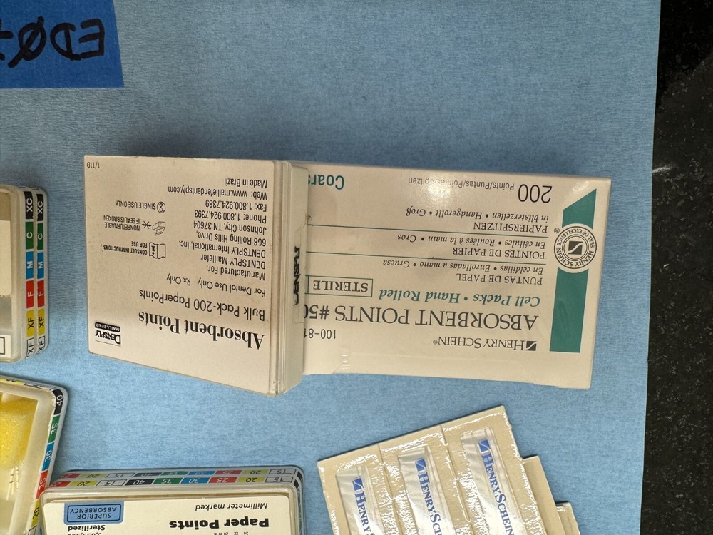 Absorbent Paper Points -Laboratory - Lot Shown