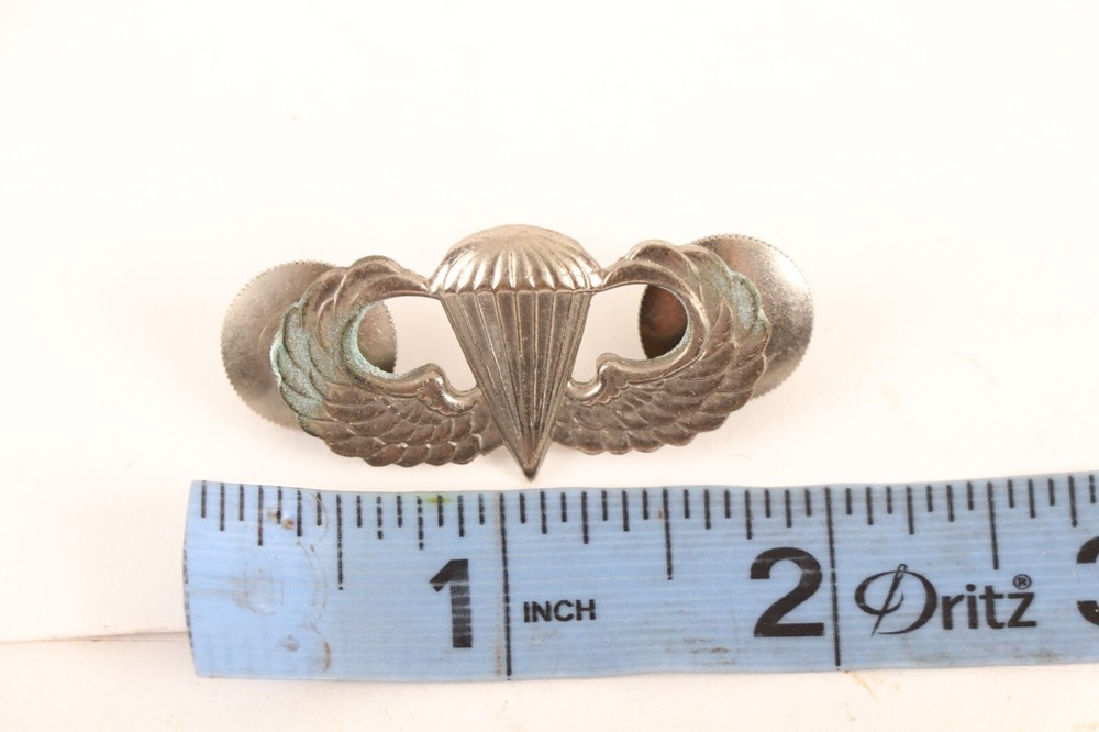 WWII/ Korea Screw Back Jump Wings