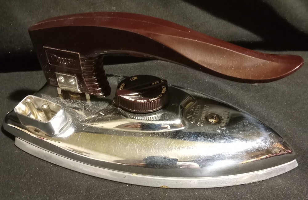 Vintage DURABILT Automatic Folding Travel Iron 1940’s