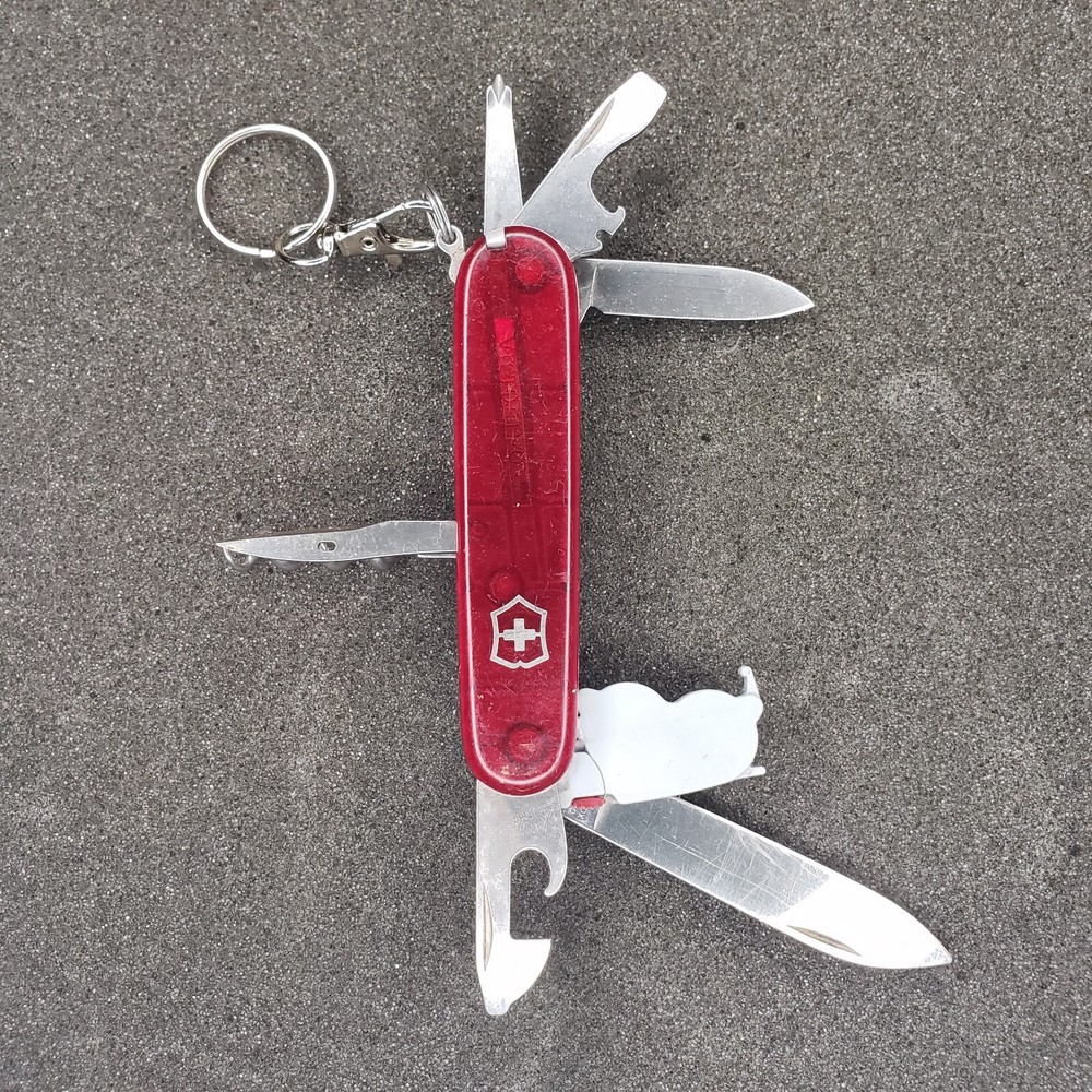 Victorinox Swiss Army Ruby Spartan Lite