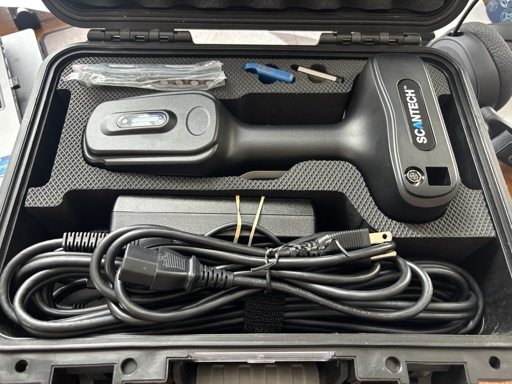 Scantech iReal2E Handheld Color 3D Scanner