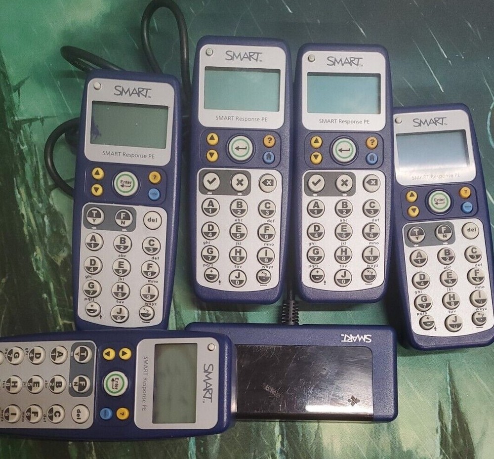 Smart Technologies Senteno Remote Clicker.  03-00220and router