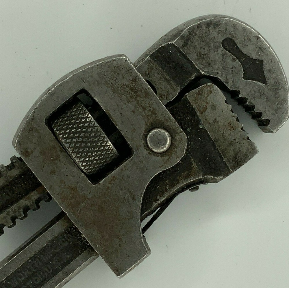 Stillson Walworth #8 Wood Handle Monkey Adjustable Pipe Wrench Good Condition