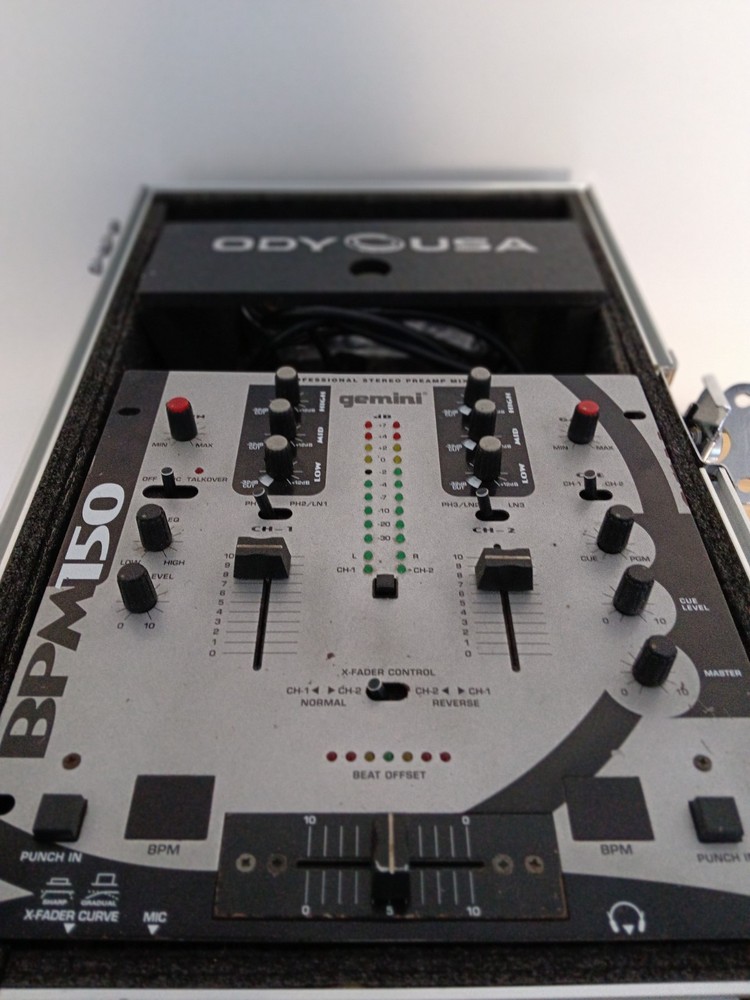 🎧 DJ MIXER SETUP – Gemini BPM 150 + Odyssey Flight Case (Vinyl Ready) 🔥