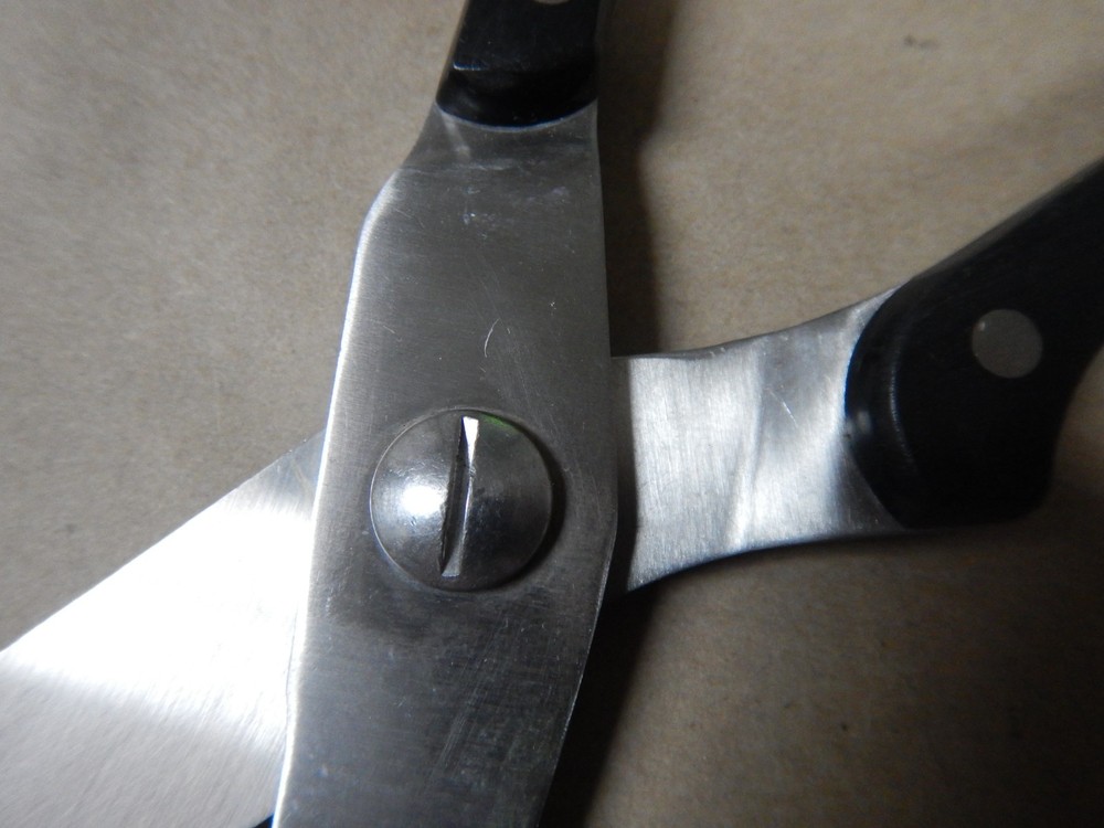 10" Sabatier Kitchen Multi Purpose Shears with Black spring loaded handles- nice