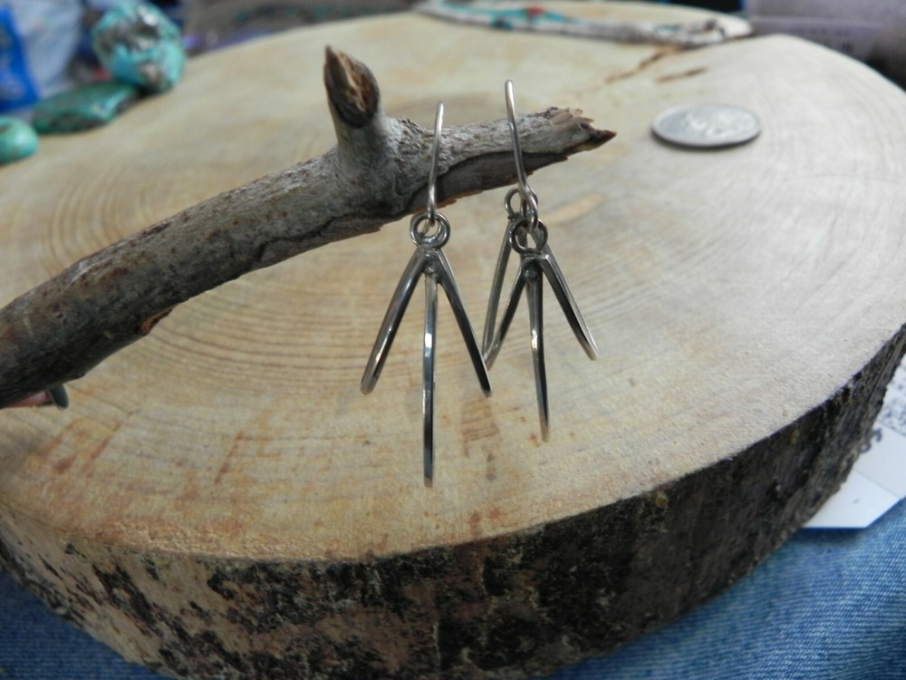 Sterling Silver LEAF Shaped Dangle Earrings