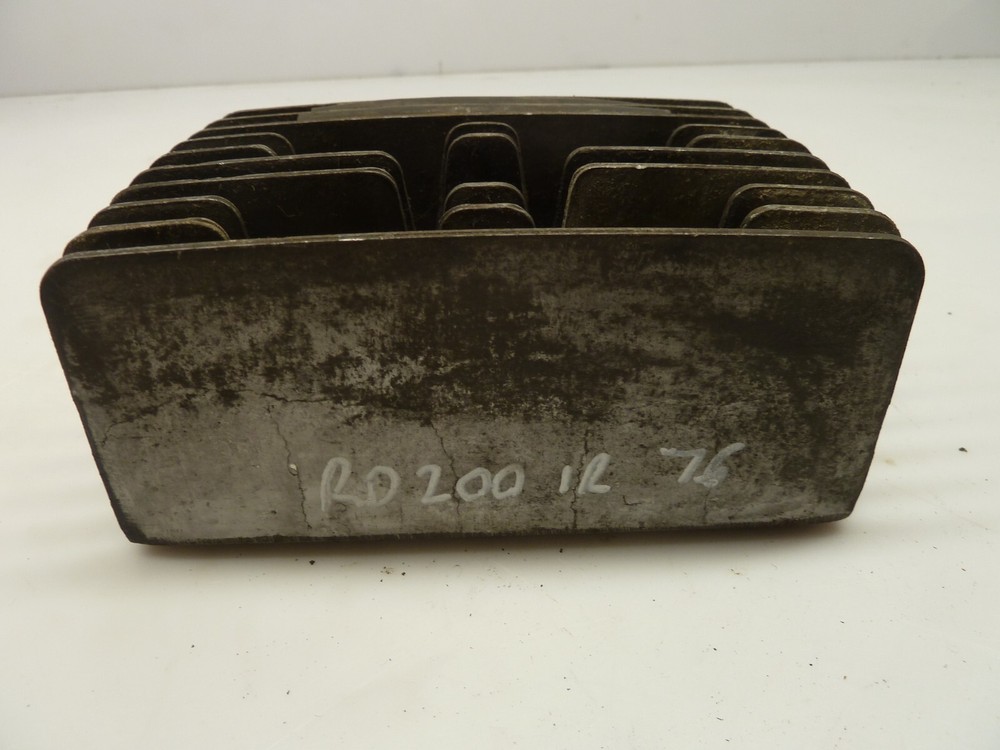 Yamaha RD200 IR Cylinder Head 1J2 1976