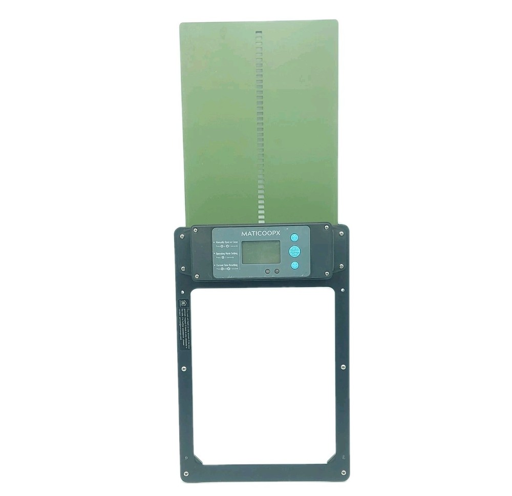 MATICOOPX Automatic Chicken Coop Door - Light Sensor & Timer - Green