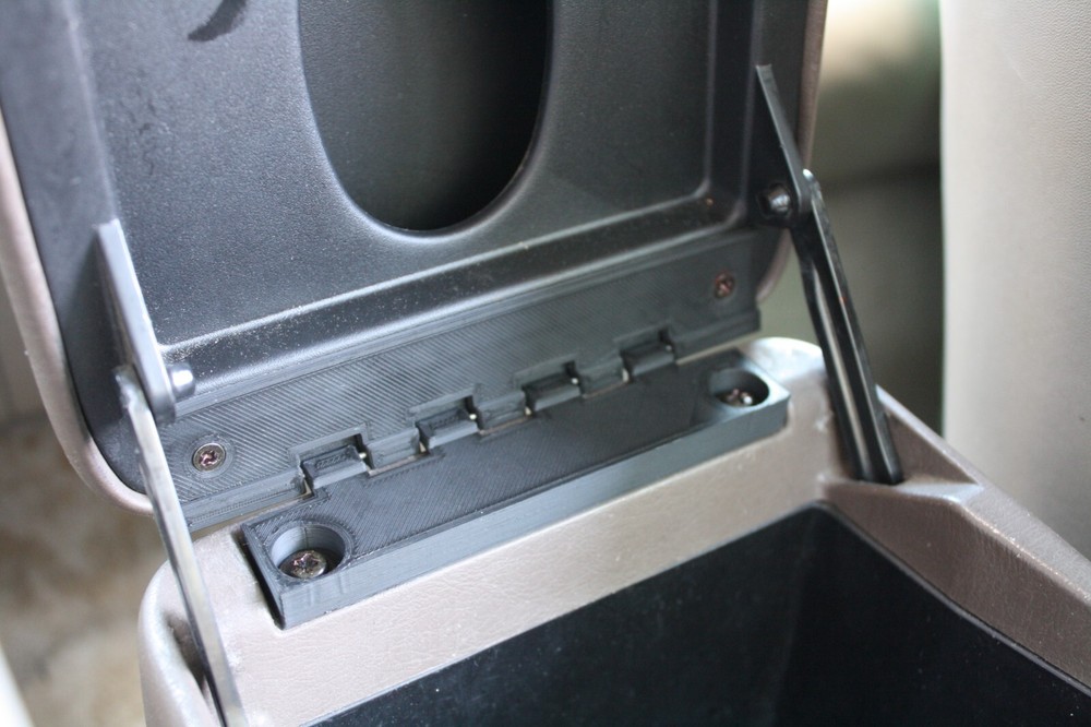 1999-2001 Camry Center Console Hinge Replacement