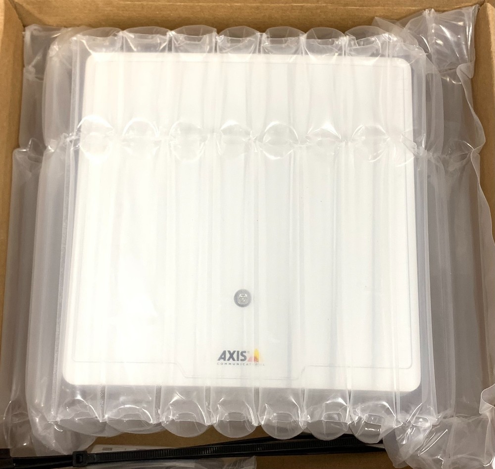 Axis A1610 Network Door Controller for Genetec