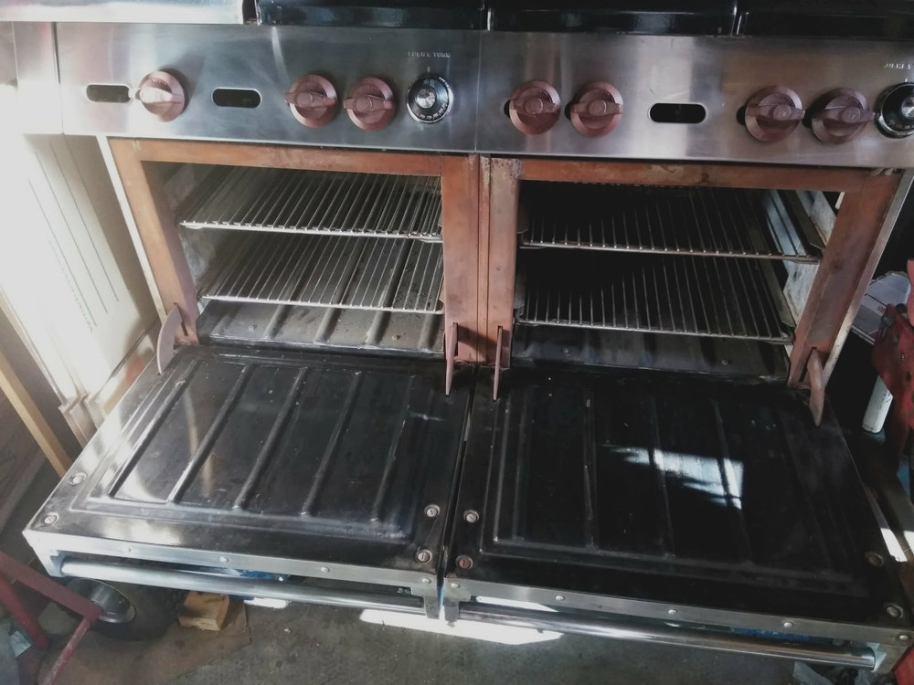 Wolf Commercial Double Oven W/Griddle