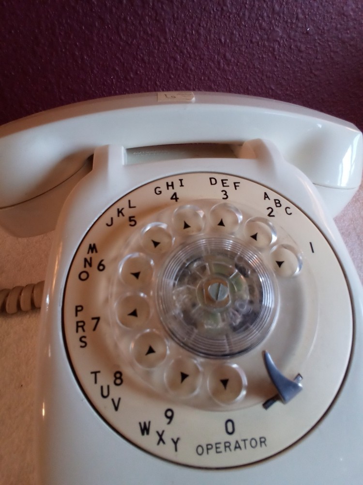 Automatic Electric White Rotary Dial Desk Telephone-Extra Long Cord (Untested)
