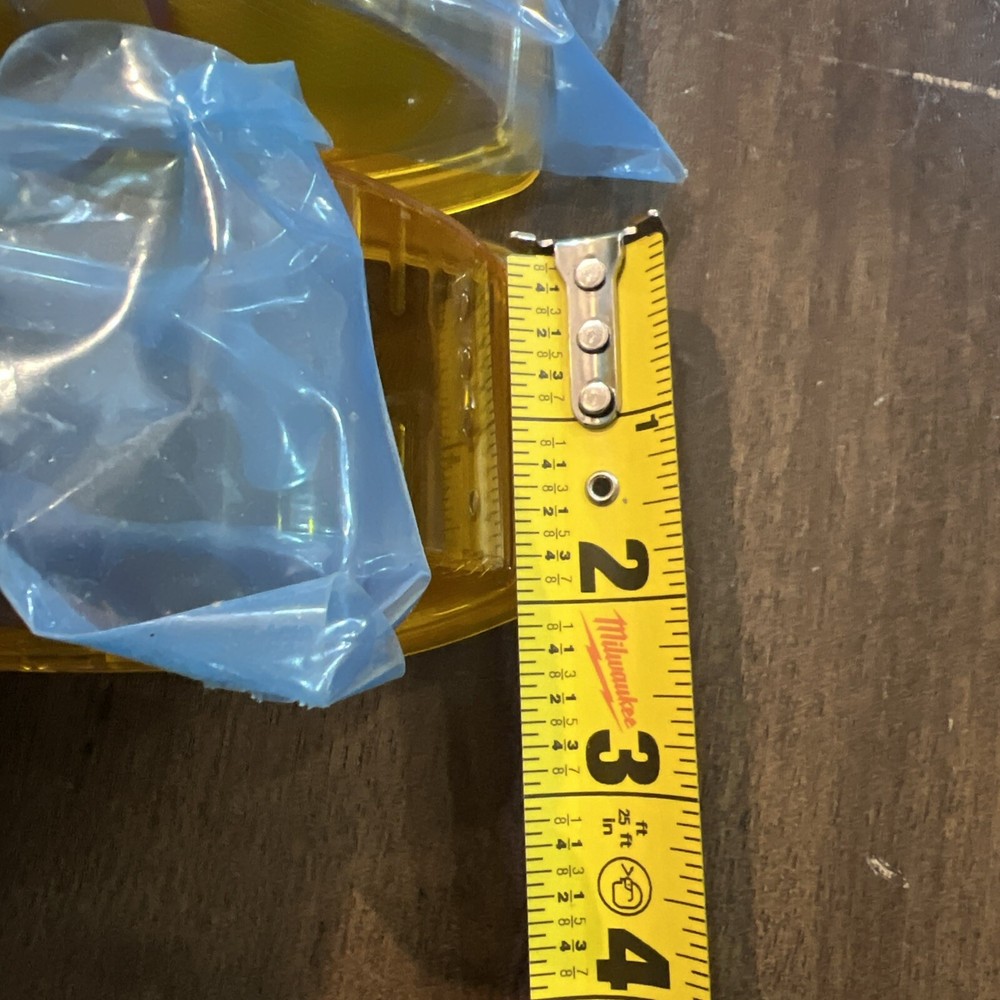 1 Whelen Liberty end cap Amber New