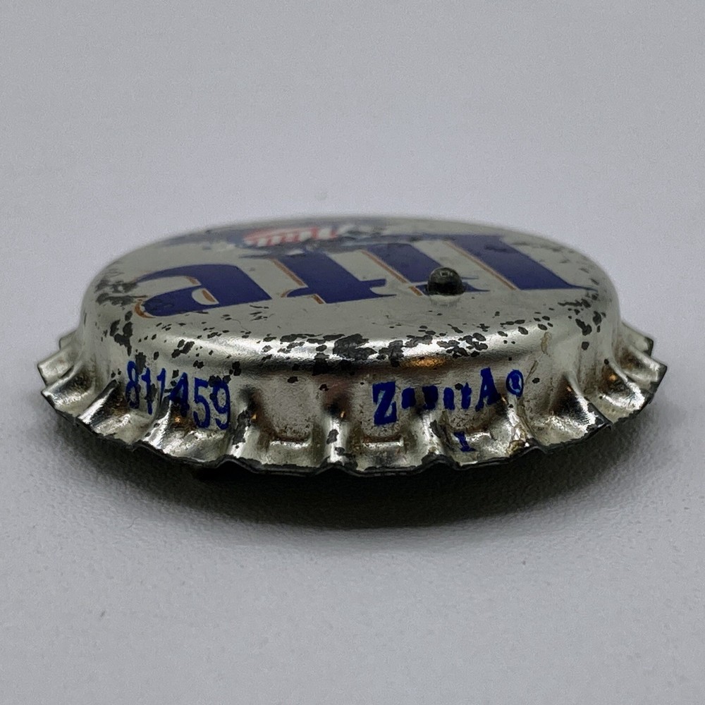 Miller Lite Beer Pinback Button Bottle Cap Shaped Flashing Light-Up Pin Option