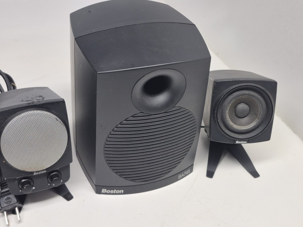 Boston BA745 Powered 3 piece speaker system - tested