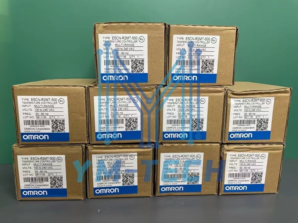 New In Box OMRON E5CN-R2MT-500 Temperature Controller 100-240V AC