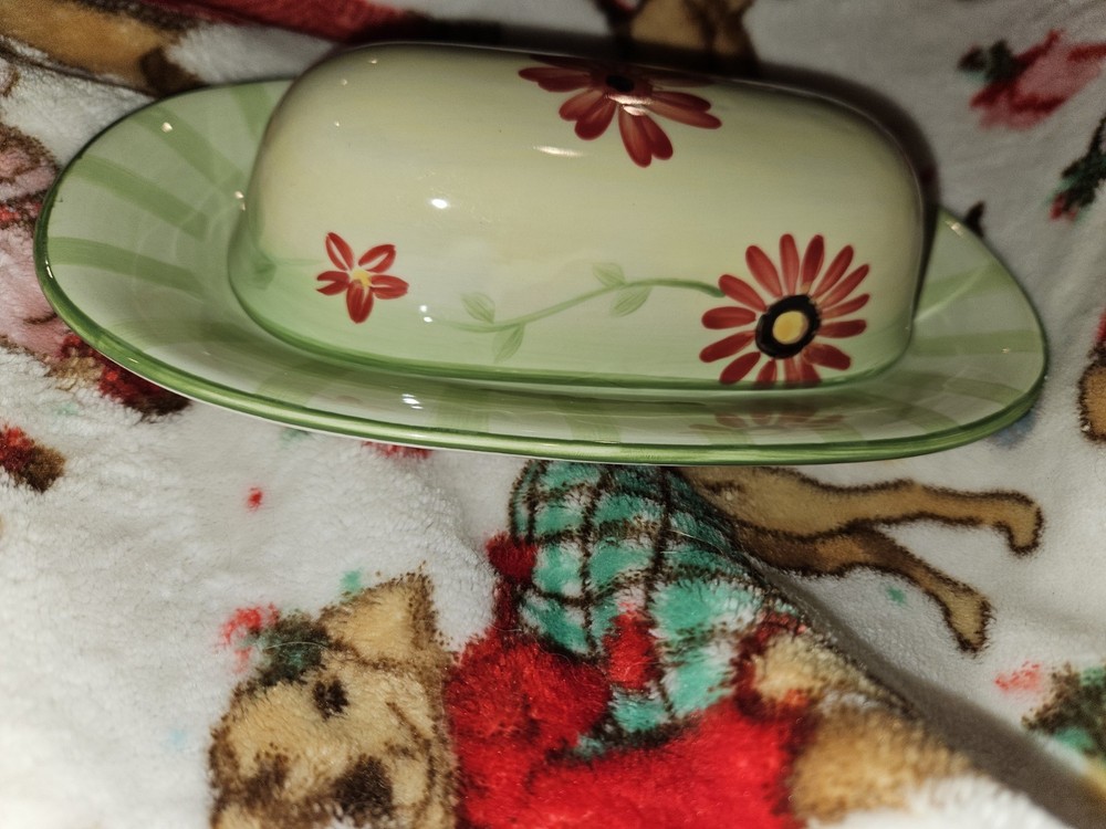 Vintage Pfaltzgraff Daybreak covered Butter Dish Server