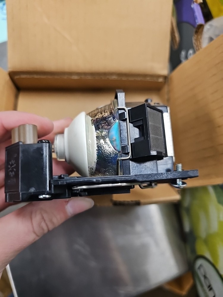 DT01141 Lamp & Housing for Hitachi Projectors with Philips Bulb Inside panasonic