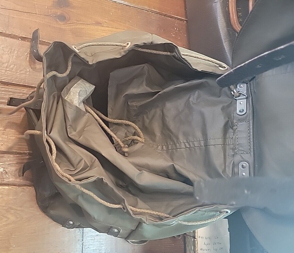Vintage Swiss Army/Waterproof Backpack/Green/ Leather & Rubberized Material