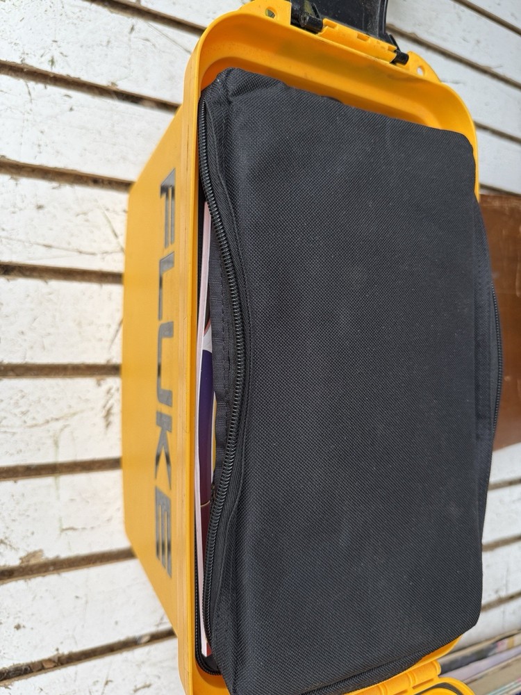 Fluke Ti32 IR Scanner See Photos.