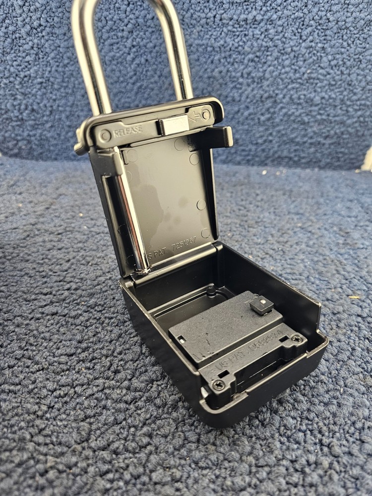 Vault Locks 3200 Lock Box Key Storage 4 Digit Combination Keysafe