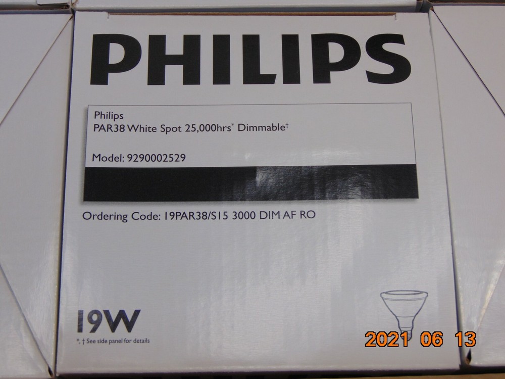 Philips Dimmable LED BULB 19 W FLOOD DIMMABLE 3000K E26 Medium LED Lamp 430017