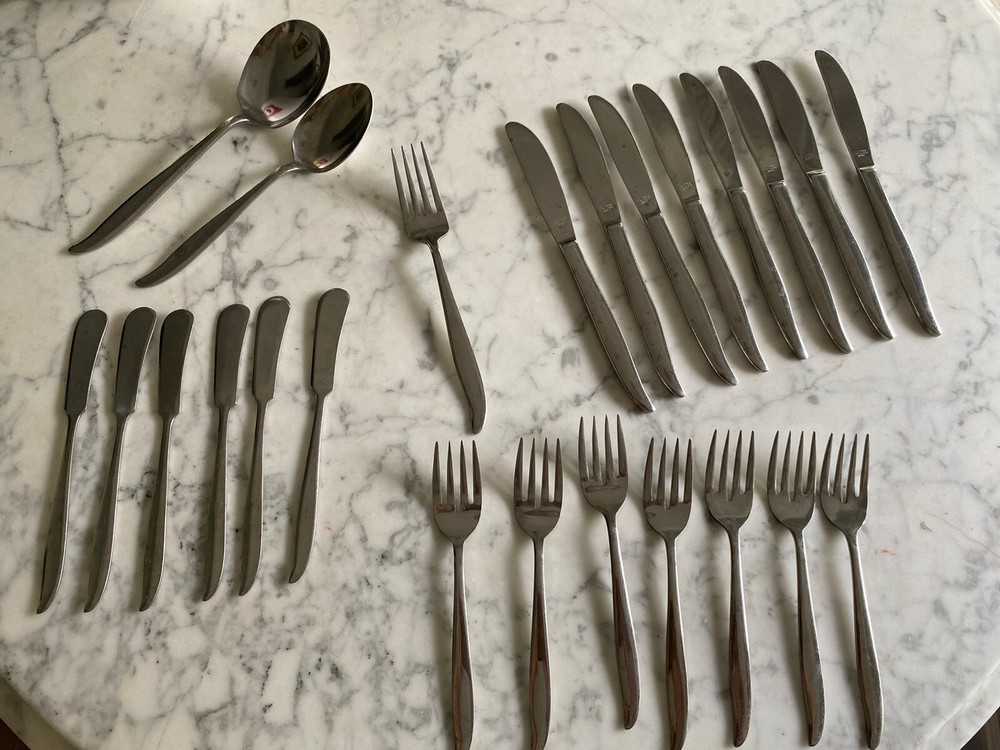 Mid Century Flatware - Stainless Japan - Linmark 24 pieces curve pattern