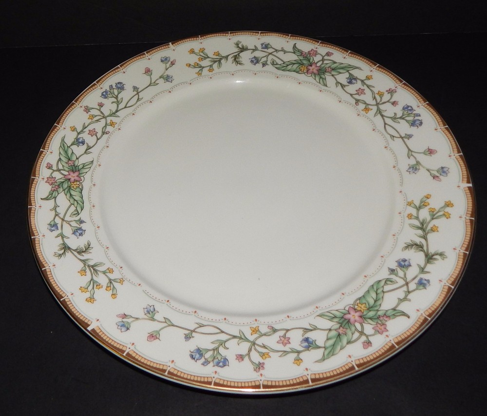 Farberware Wellesley 486 Pattern China White Multi-Color 12" Serving Platter