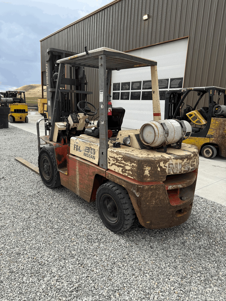 NISSAN 80 FORKLIFT