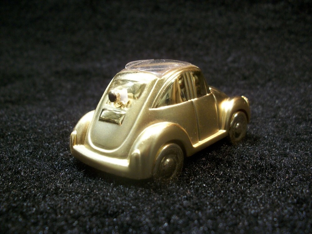 New Elgin Beetle Analog Clock - Gold