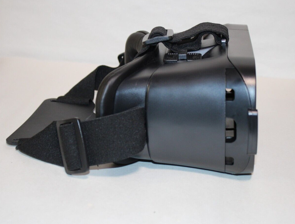 URG Virtual Reality Goggles – Works with Android & iPhone – Original Box