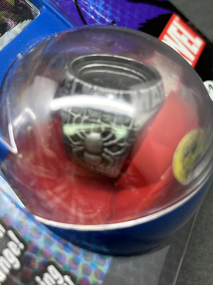 Marvel Flicker Rings Amazing SpiderMan #2 Series 2 NIB 2004
