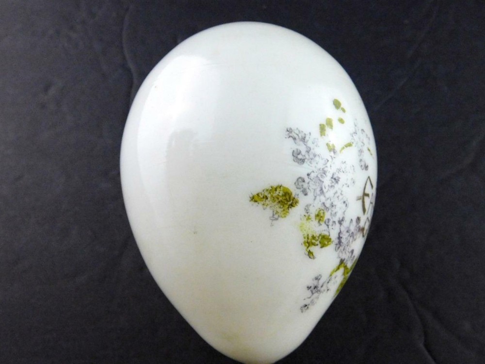 Easter Greeting Handblown Glass Easter Egg Floral Violet Handpainted GREAT VALUE