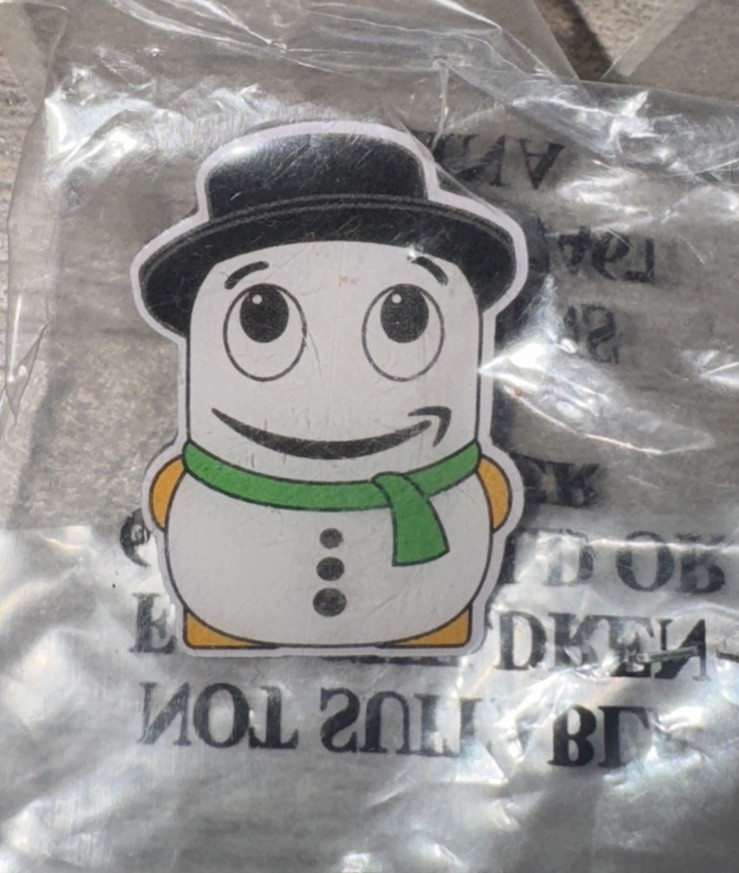 Snowman Amazon Peccy Pin