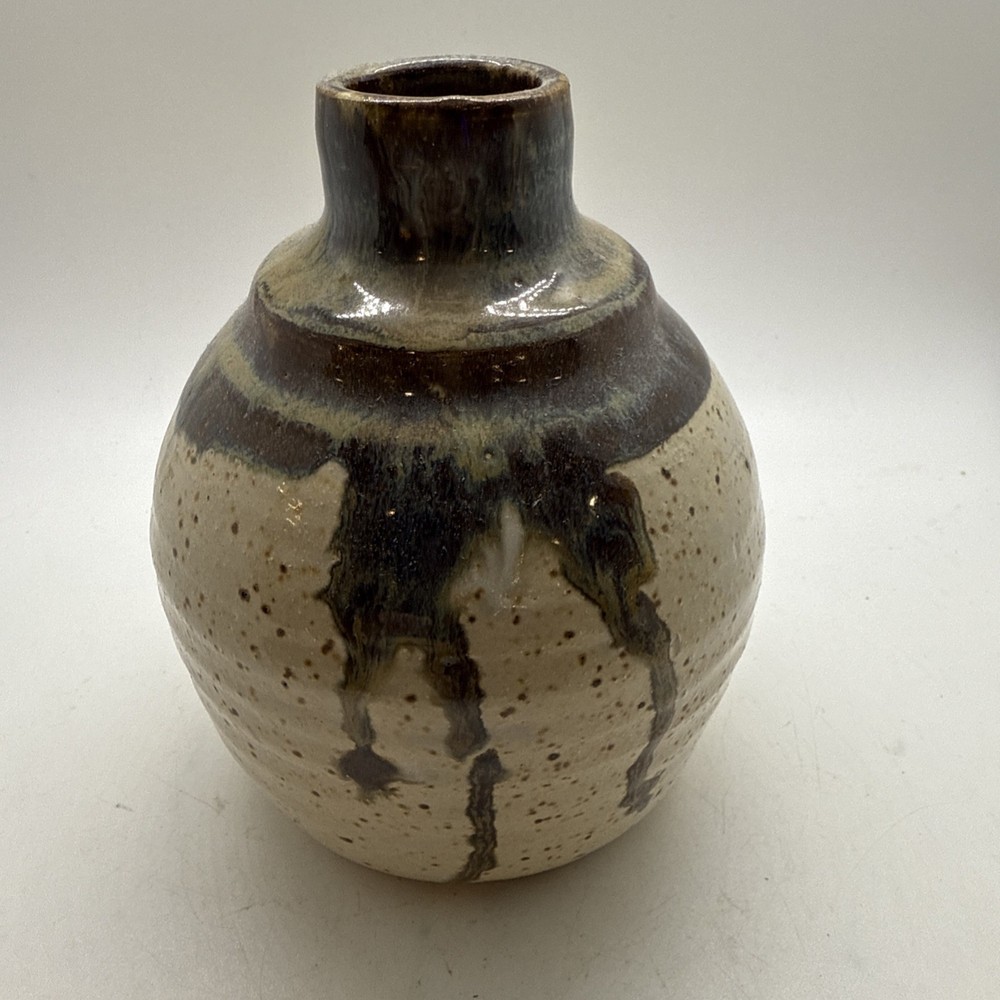 signed studio stoneware pottery 5 3/4