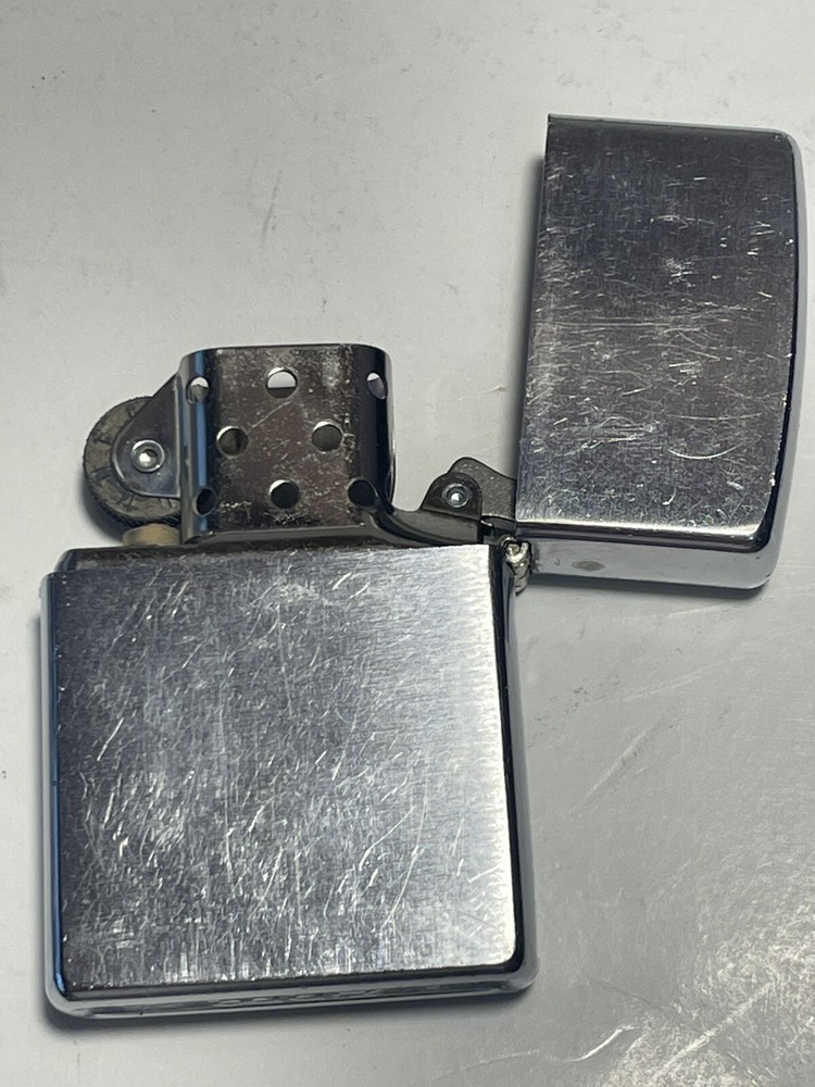 Vintage Zippo lighter all original 1997