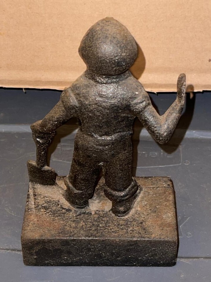 Cast Iron Sandy Midwest Fdry Figure