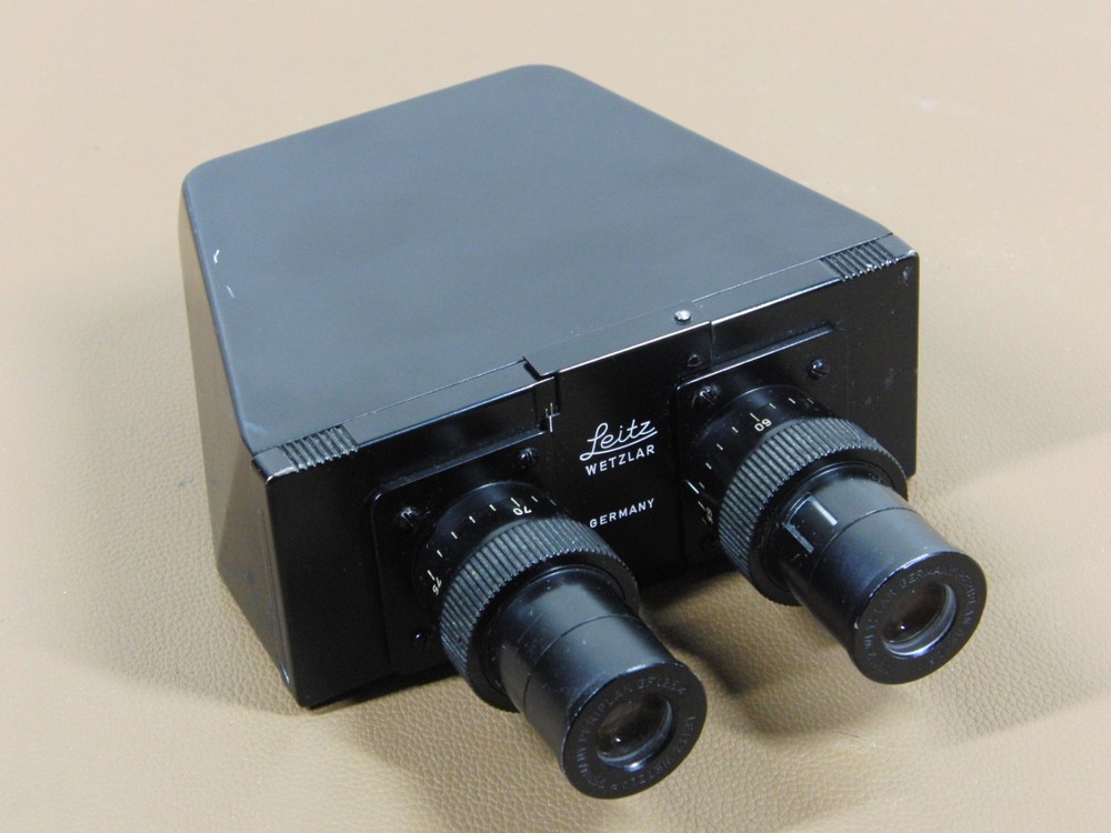 Leitz Wetzlar Dialux Microscope Head with Eyepieces