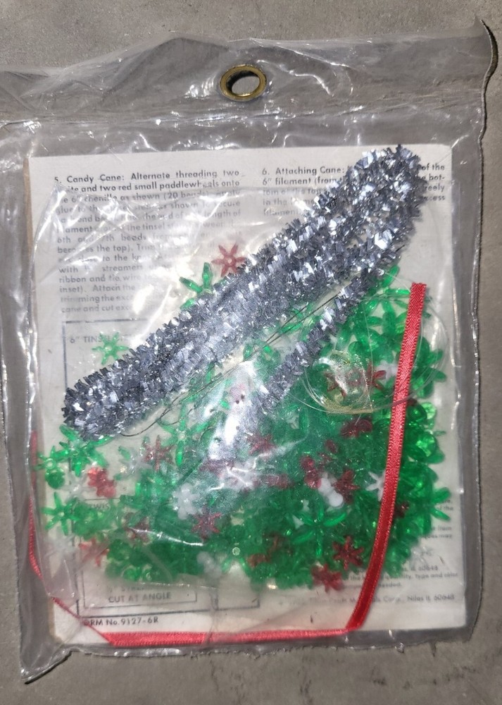 Fibre Craft Festive Frames Beaded Ornament Candy Cane Kit Makes 2