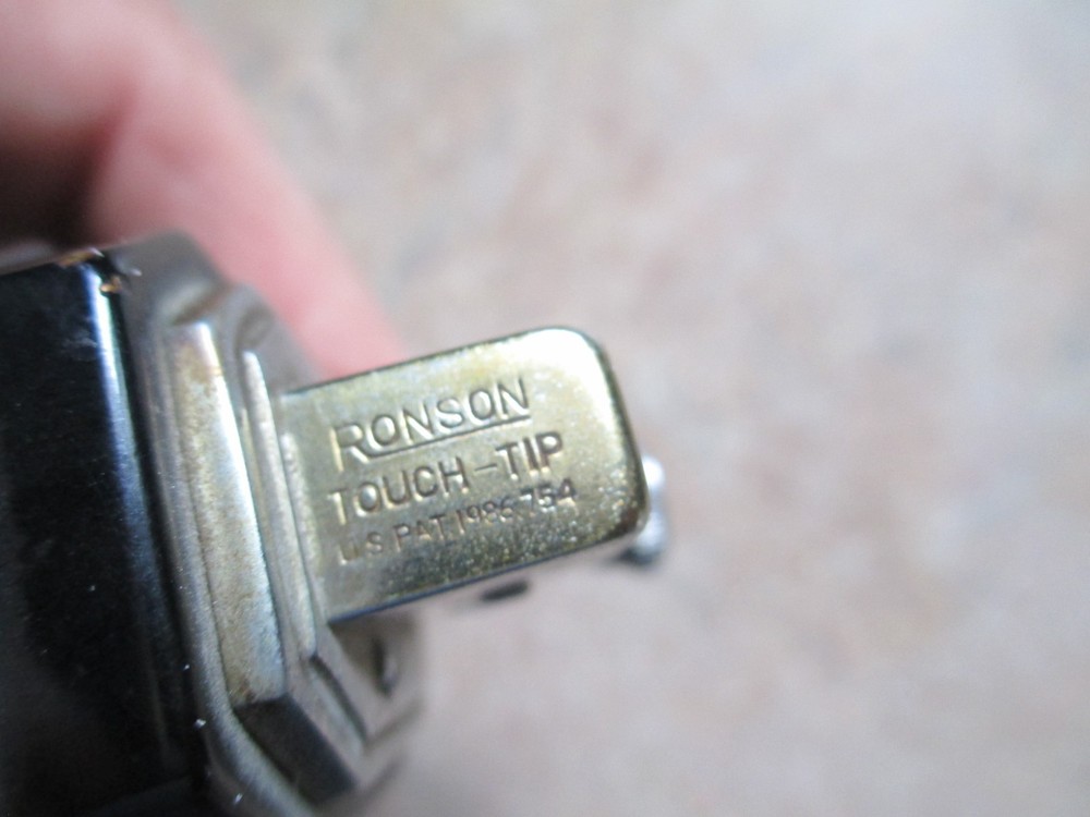 VINTAGE RONSON TOUCH-TIP LIGHTER TABEL BLACK ART DECO