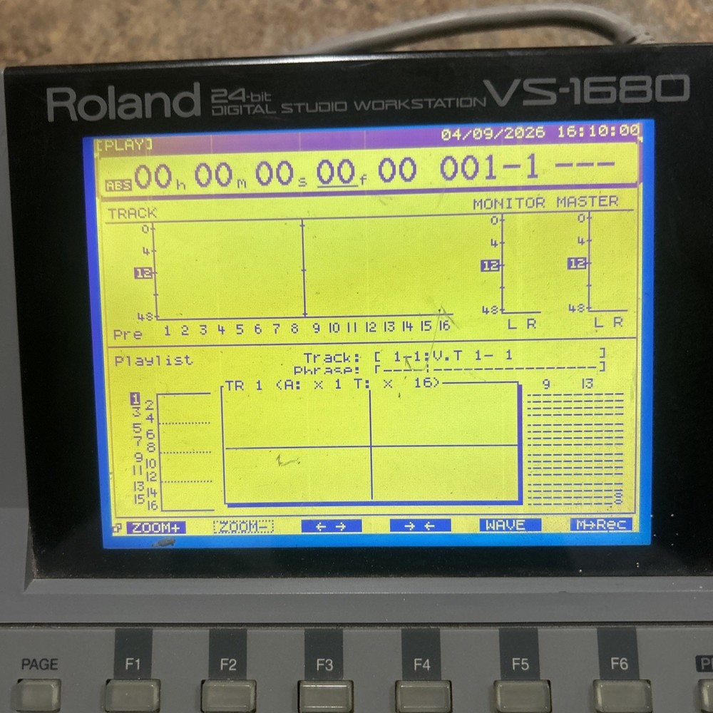 Roland VS-1680 24 bit Digital Studio Workstation