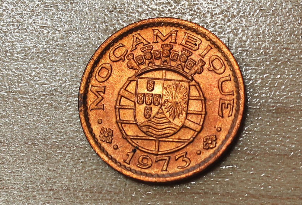 1973 Mozambique 20 Centavos