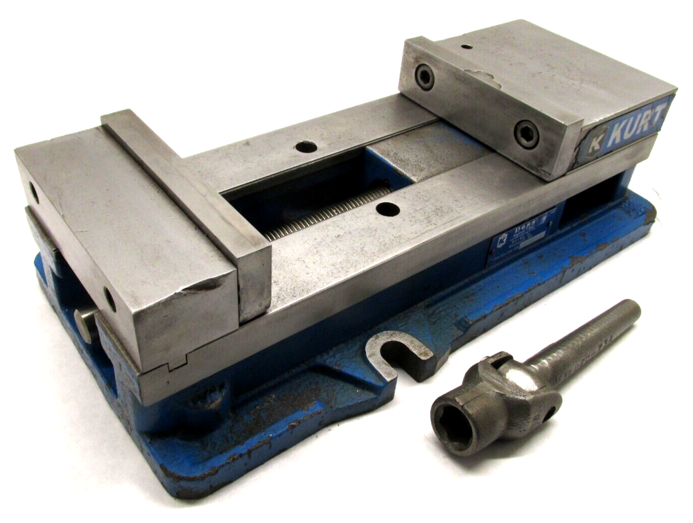 KURT ANGLOCK 6" MILLING MACHINE VISE w/ JAWS & HANDLE - #D688