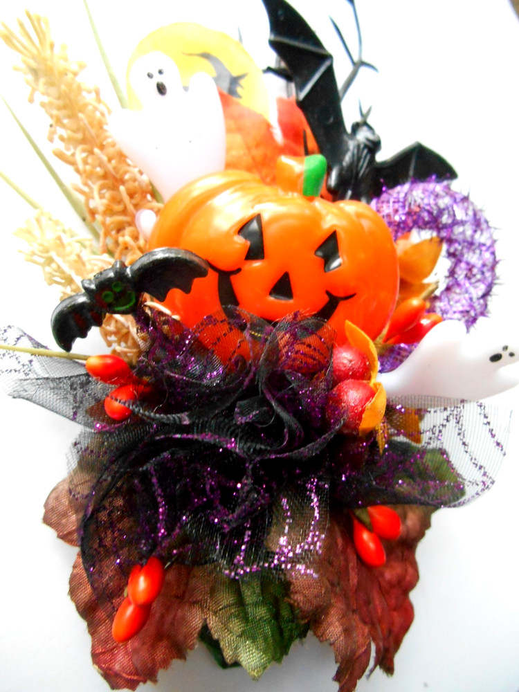 Handmade HALLOWEEN Corsage Jack-o-lantern Ghost Bats Web