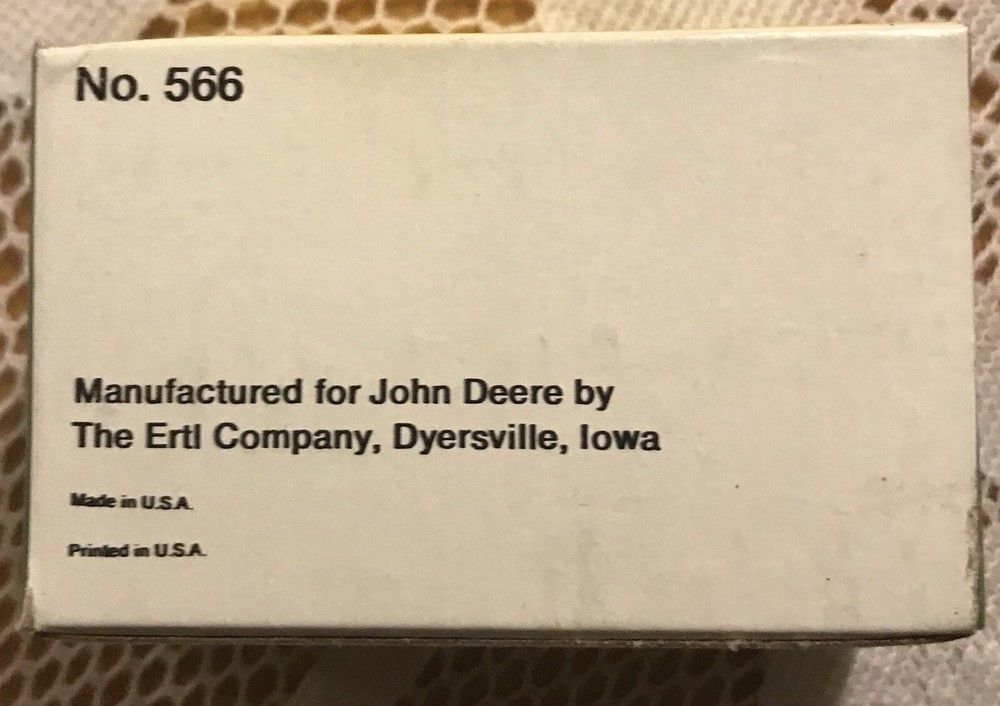 8 JOHN DEERE tractor boxes 2 1/2 x 1 1/2 boxes Only