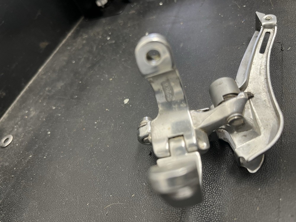 Shimano Ultegra Double Road Front 28.6 clamp Missing Bolt