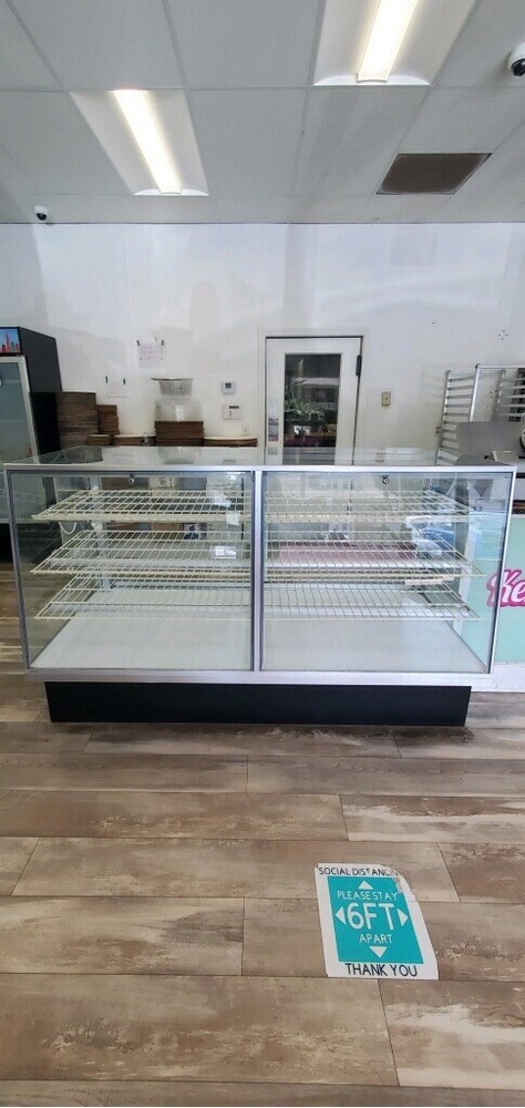 Refrigerated Bakery Display Case
