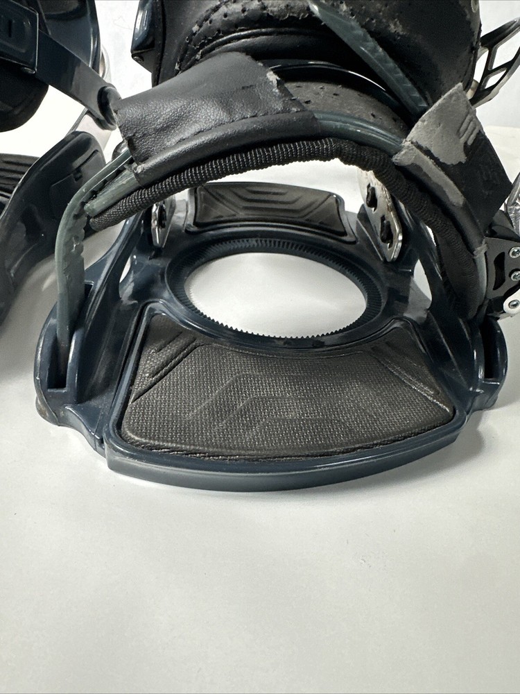 millenium 3 VORTEX snowboarding Women’s MEDIUM bindings